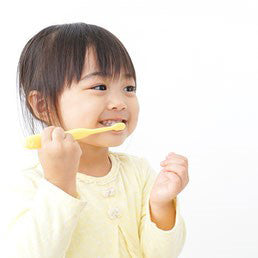 お子さんのお口のトラブル　－頬粘膜（ほっぺた）への歯ブラシ刺入―